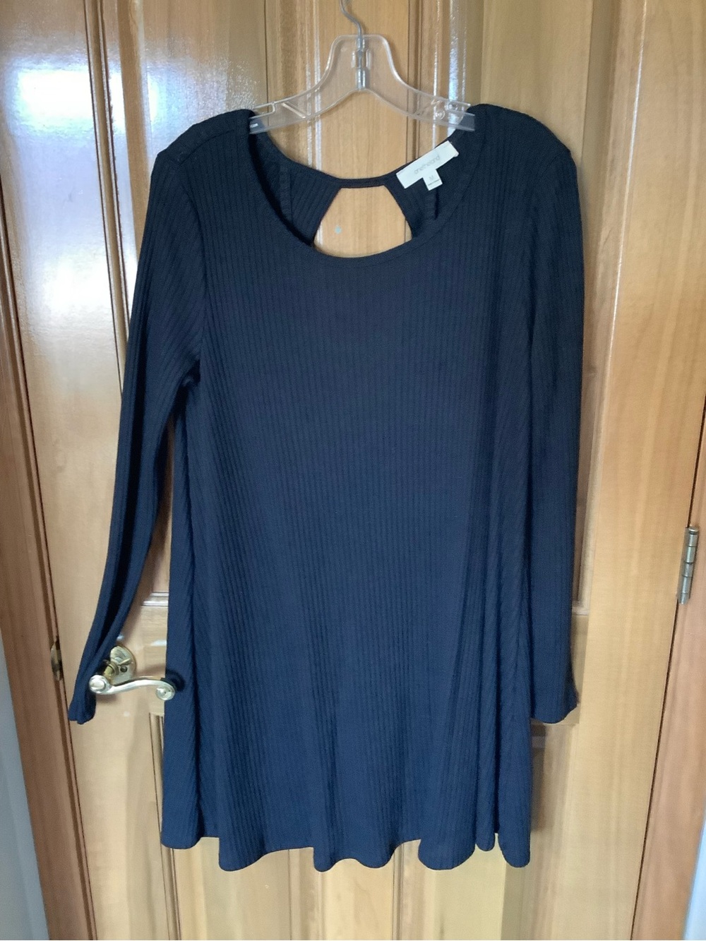 Black Long-Sleeve Ribbed Swing Dress with Keyhole Back